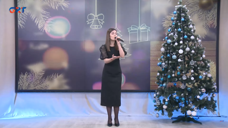 ENİ GÜN_Viktoriya Arnaut Kolada türküsünnän ortodoks hristiannarını kutladı.