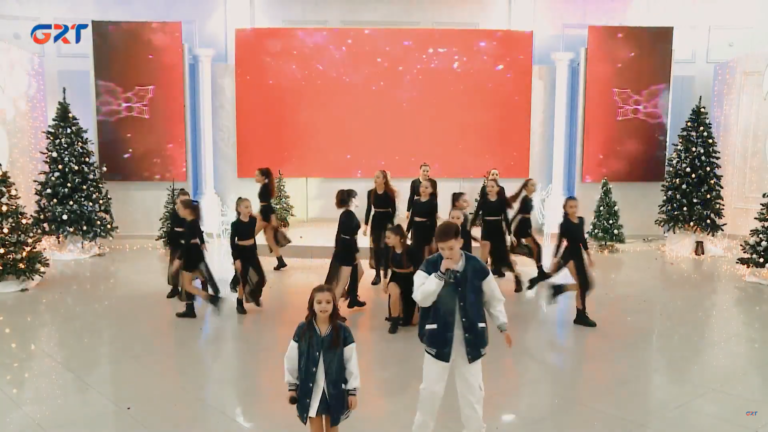 Nikita Panaitov, Arina Bratan hem «Graţia Dance»