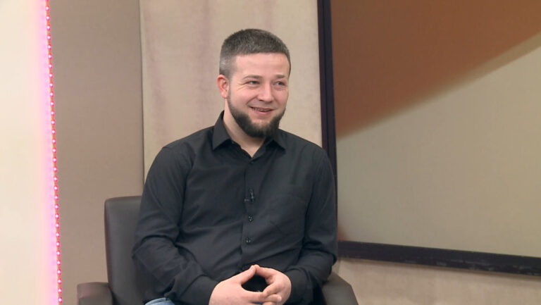 ENI GUN | Юрий Констандогло преподаватель музыки д/с №8 г.Чадыр-Лунга о музыке и детях