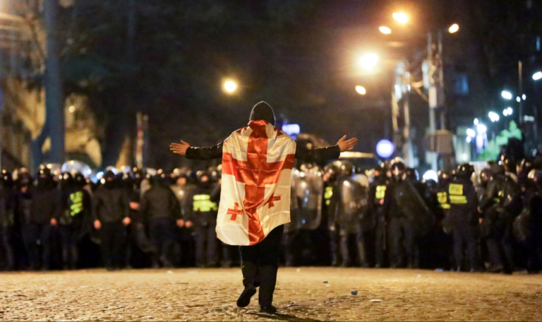 Итоги протестов в Грузии: парламентарии прекратили рассмотрение двух законопроектов об иноагентах