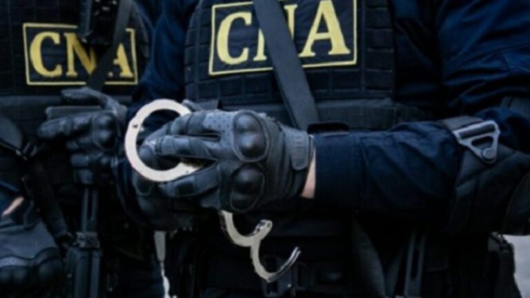 Четырех пограничников подозревают в присвоении конфискованных денег. Один из них задержан Четырех пограничников подозревают в присвоении конфискованных денег. Один из них задержан