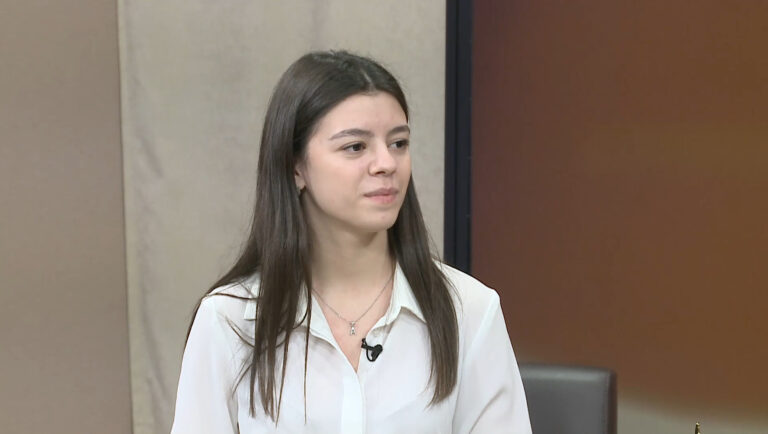 Eni gun | Алина Михайлова стала Чемпионкой РМ по шахматам