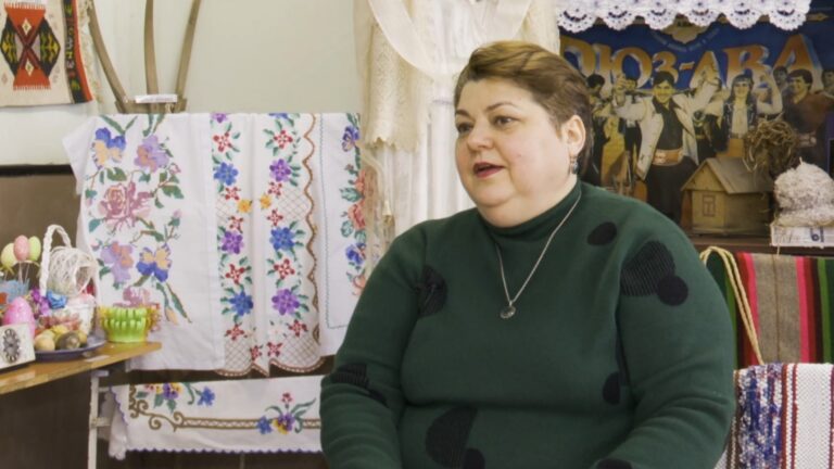 /Видео/ 35 лет любви к преподаванию гагаузского языка. История педагога Веры Аракелян /Видео/ 35 лет любви к преподаванию гагаузского языка. История педагога Веры Аракелян