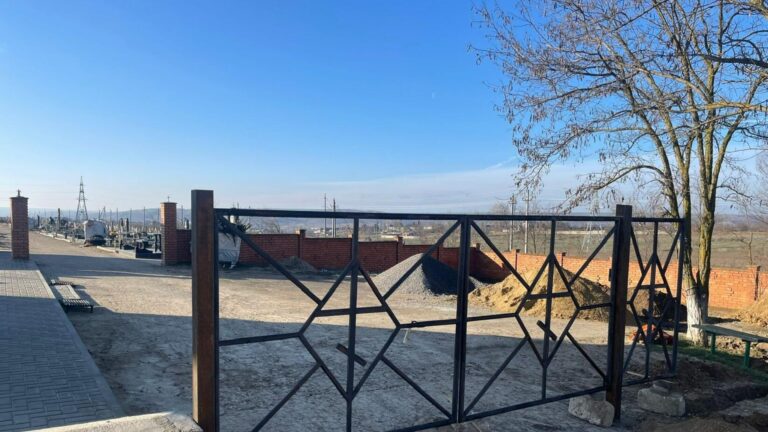 /Фото/ В Вулканештах началось благоустройство кладбища 