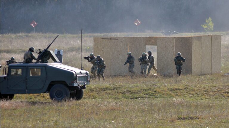 <strong>В Молдове проходят военные учения. Минобороны гражданам: повода для беспокойства нет</strong> <strong>В Молдове проходят военные учения. Минобороны гражданам: повода для беспокойства нет</strong>