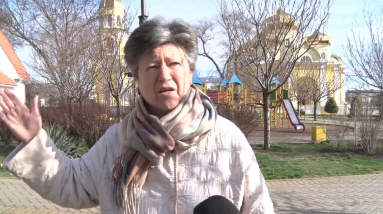 /Видео/ «Помогите GRT!» Комратчане о вероятности прекращения вещания Гагаузского радио в районе /Видео/ «Помогите GRT!» Комратчане о вероятности прекращения вещания Гагаузского радио в районе