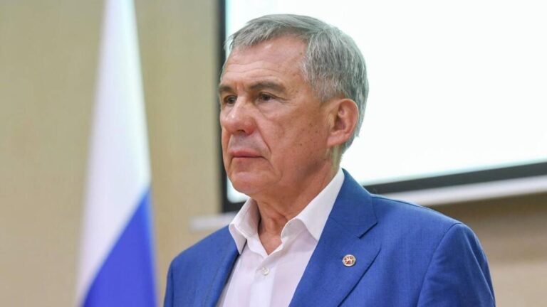 Главу Татарстана не впустили в Молдову и признали «нежелательным лицом» Главу Татарстана не впустили в Молдову и признали «нежелательным лицом»