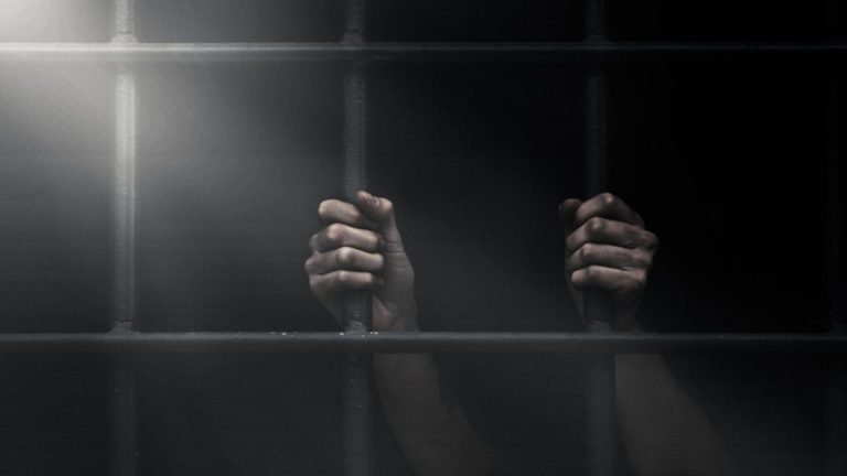 Жителя Окницы, который на протяжении полутора лет насиловал ребенка, приговорили к 11 годам тюрьмы Жителя Окницы, который на протяжении полутора лет насиловал ребенка, приговорили к 11 годам тюрьмы