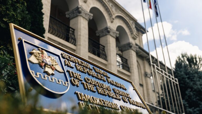 Таможенная служба за минувшую неделю собрала в госбюджет более 700 млн леев