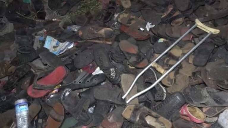 Десятки человек погибли в столице Йемена из-за давки при раздаче денег Десятки человек погибли в столице Йемена из-за давки при раздаче денег