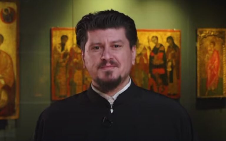 /Видео/«Христос Воскресе, дорогие братья и сестры гагаузы». Архидиакон Константин Барган поздравил жителей Гагаузии с Пасхой /Видео/«Христос Воскресе, дорогие братья и сестры гагаузы». Архидиакон Константин Барган поздравил жителей Гагаузии с Пасхой