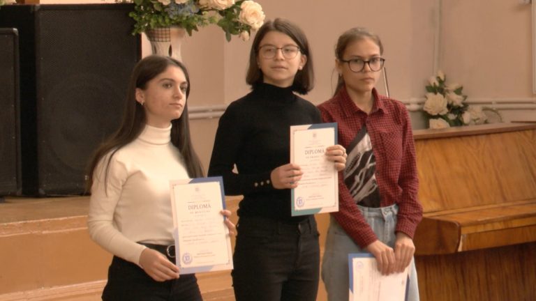 /Видео/ Завершилась Республиканская олимпиада по гагаузскому языку и литературе. Список победителей /Видео/ Завершилась Республиканская олимпиада по гагаузскому языку и литературе. Список победителей