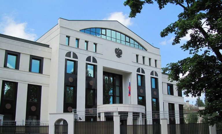 Посольство РФ в Молдове расценило высылку своего сотрудника как «недружественный шаг» Посольство РФ в Молдове расценило высылку своего сотрудника как «недружественный шаг»