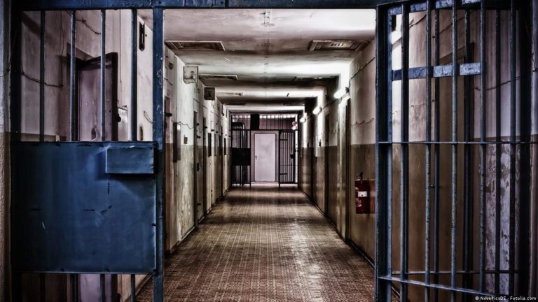 В Госдуме поддержали законопроект о пожизненном лишении свободы за госизмену В Госдуме поддержали законопроект о пожизненном лишении свободы за госизмену