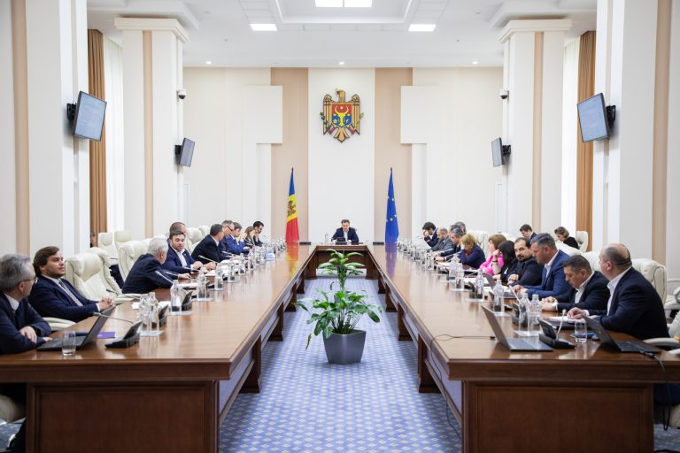 После повышения, зарплата одного министра составит 50 тыс. леев После повышения, зарплата одного министра составит 50 тыс. леев