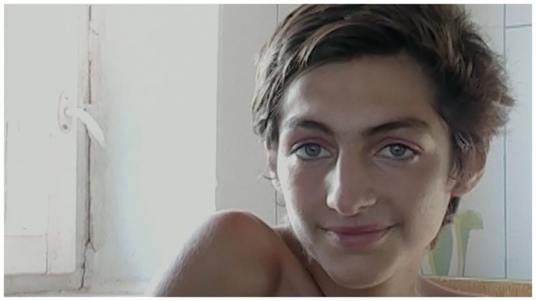 Gagauzça film: Ayoz gibi (Almost Holy)