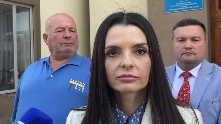 /Видео/ Евгения Гуцул проголосовала на выборах. Она призвала «голосовать сердцем»