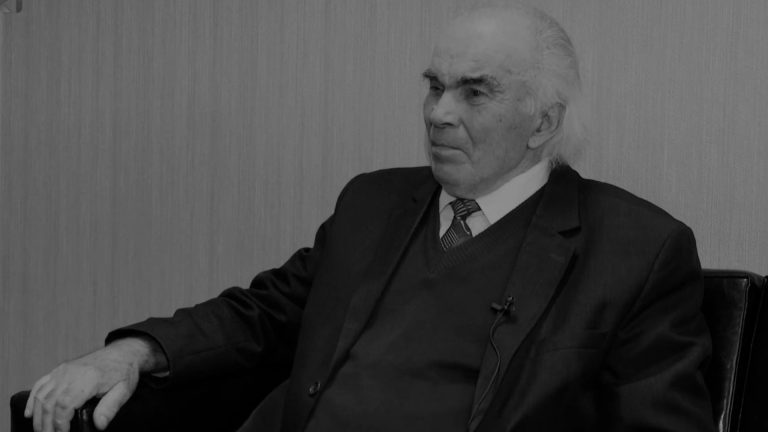 Ушел из жизни известный в Гагаузии учитель математики Валентин Исанин Ушел из жизни известный в Гагаузии учитель математики Валентин Исанин