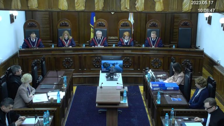 Рассмотрение запроса о законности партии «ШОР» вновь отложили. КС объявил перерыв до июня Рассмотрение запроса о законности партии «ШОР» вновь отложили. КС объявил перерыв до июня