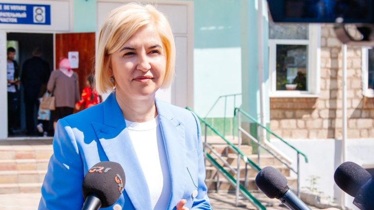 Влах поздравила Гуцул с победой на выборах 