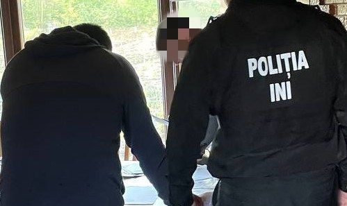 В Молдове задержаны двое мужчин подозреваемых в подделке паспортов В Молдове задержаны двое мужчин подозреваемых в подделке паспортов