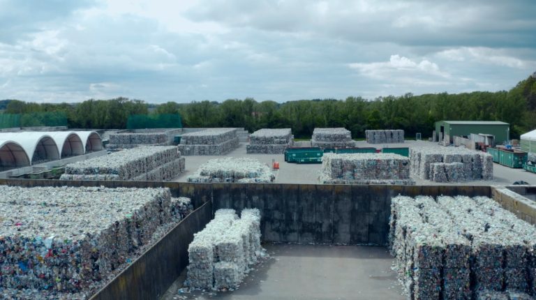Gagauzça film: Plastiin eni ömürü için mif