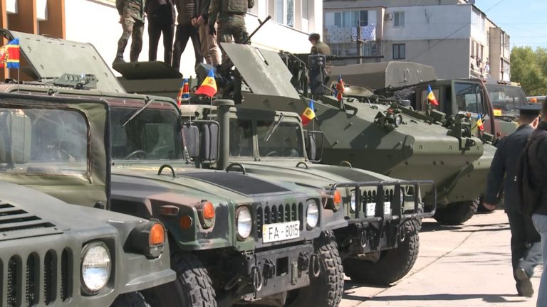 /Видео/ День открытых дверей в военной Академии. Студентам рассказали о перспективах обучения /Видео/ День открытых дверей в военной Академии. Студентам рассказали о перспективах обучения