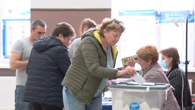 /Видео/ За что голосовали жители Гагаузии, и каких перемен они ждут /Видео/ За что голосовали жители Гагаузии, и каких перемен они ждут