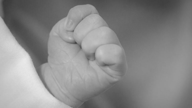 Трагедия в Хынчештах: 40-летний мужчина избил до смерти месячного ребенка Трагедия в Хынчештах: 40-летний мужчина избил до смерти месячного ребенка