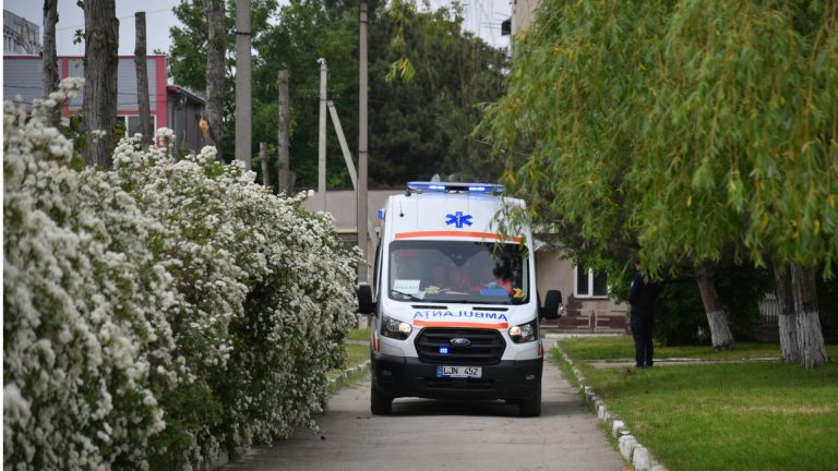 В Молдове за неделю скорую помощь вызывали 13,2 тыс. раз В Молдове за неделю скорую помощь вызывали 13,2 тыс. раз