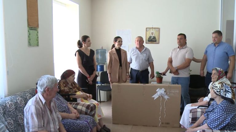 /Видео/ Новоизбранный башкан Гагаузии посетила реабилитационный центр «Fidanjik» и дом пожилых людей в Комрате /Видео/ Новоизбранный башкан Гагаузии посетила реабилитационный центр «Fidanjik» и дом пожилых людей в Комрате