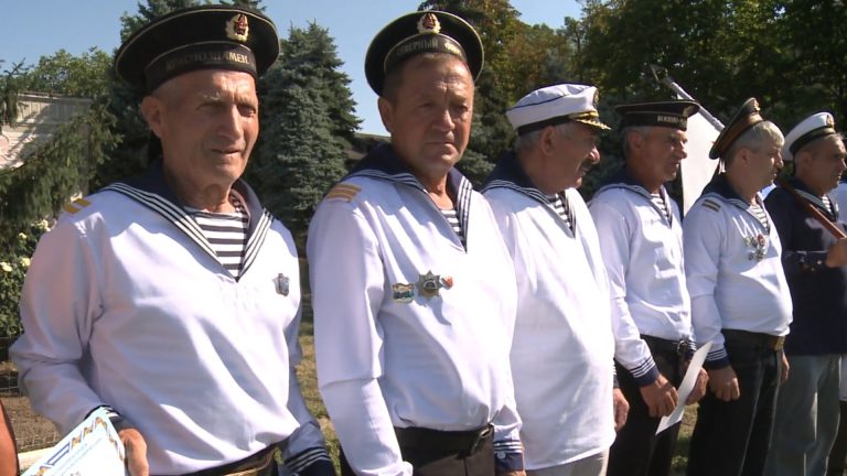 /Видео/ В Копчаке ветераны-моряки отметили День Военно-Морского Флота