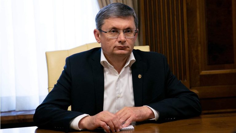 Гросу объяснил отсутствие молдавских властей на инаугурации башкана Гуцул