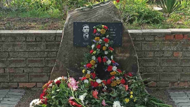 /Видео/ В Тараклии отметили 186 лет со дня рождения героя Болгарии Васила Левского