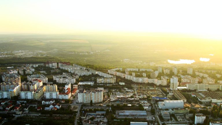Кишинев отмечает 587-летие со дня первого документального упоминания Кишинев отмечает 587-летие со дня первого документального упоминания