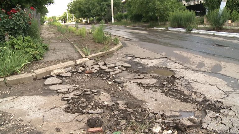 /Видео/ Чадыр-Лунге и Бешгиозу выделили более 470 тыс. леев на возмещение ущерба от ливней