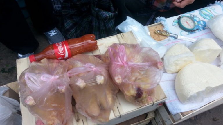 ANSA призывает жителей не покупать продукты питания на улицах в жару