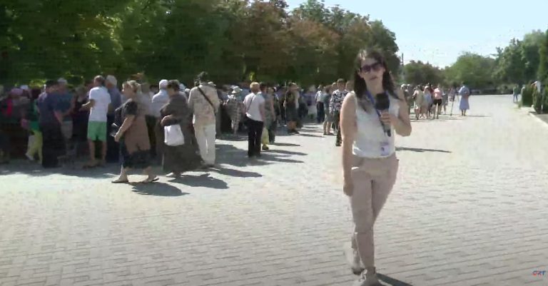 Live: Митинг у здания исполкома и НСГ