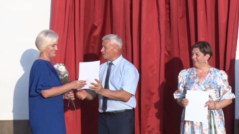/Видео/ За верность профессии. Журналиста GRT Екатерину Михайлову наградили по случаю Дня села Кирсово /Видео/ За верность профессии. Журналиста GRT Екатерину Михайлову наградили по случаю Дня села Кирсово