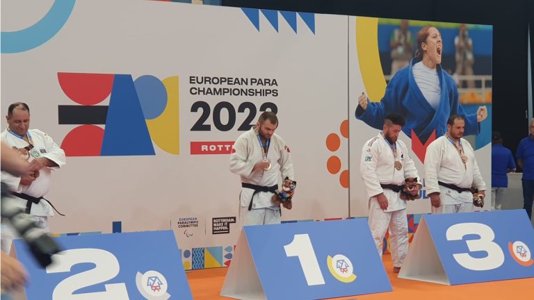 Молдавские спортсмены завоевали две золотые медали на паралимпийском Чемпионате по дзюдо Молдавские спортсмены завоевали две золотые медали на паралимпийском Чемпионате по дзюдо