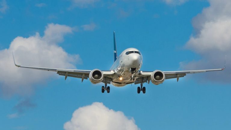 Три авиакомпании открывают прямые рейсы из и в Кишинев Три авиакомпании открывают прямые рейсы из и в Кишинев