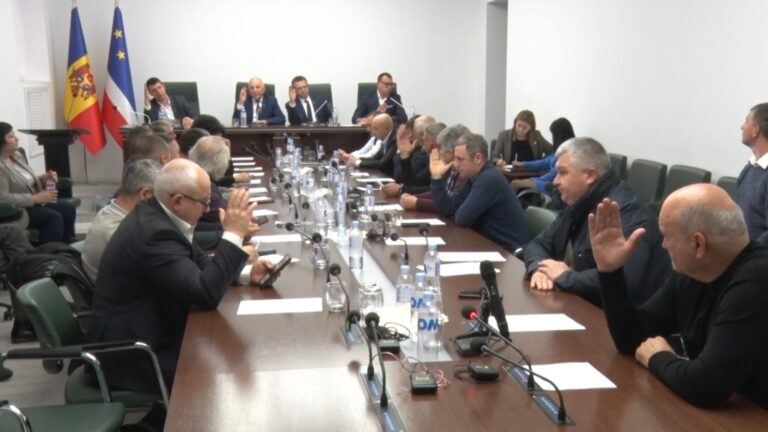 /Видео/ Съезд депутатов всех уровней перенесли на неопределенный срок