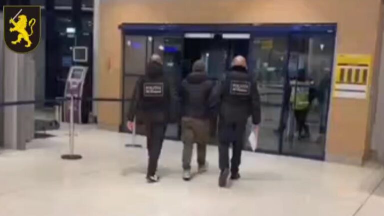 /Видео/ В Италии задержали 26-летнего молдаванина, объявленного в международный розыск /Видео/ В Италии задержали 26-летнего молдаванина, объявленного в международный розыск