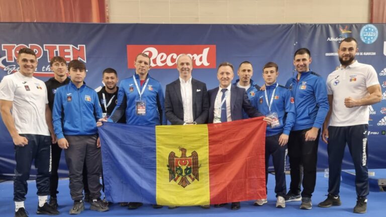 Спортсмены из Молдовы взяли бронзу на Чемпионате мира по кикбоксингу Спортсмены из Молдовы взяли бронзу на Чемпионате мира по кикбоксингу