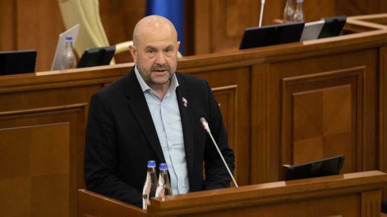 Депутаты БКС потребовали заслушать в парламенте министра сельского хозяйства из-за протестов фермеров 