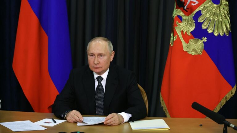 Путин объявил об участии в президентских выборах в 2024 году Путин объявил об участии в президентских выборах в 2024 году