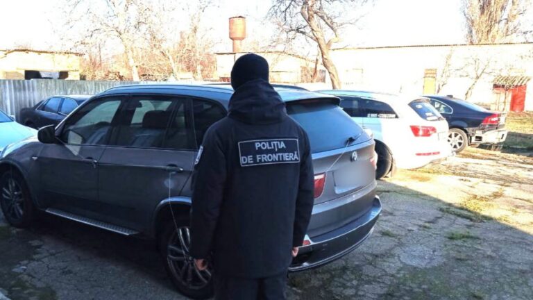 На погранпереходе в Кагуле обнаружили автомобиль, разыскиваемый Интерполом