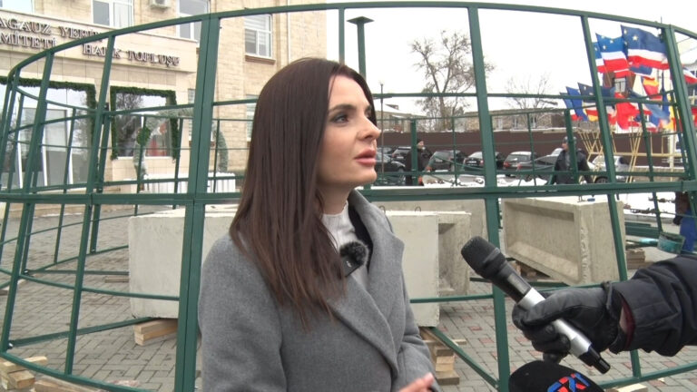 /Фото, видео/ Елка башкана, ярмарка и аттракционы: Гуцул рассказала, как идет подготовка к новогодним праздникам