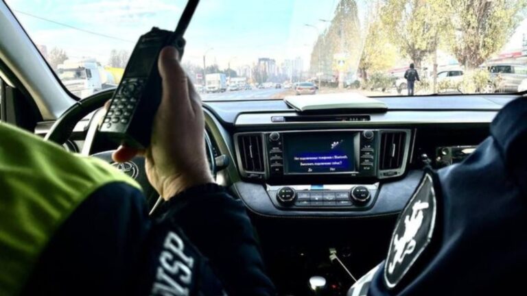 За выходные полиция оштрафовала более 2 тыс. водителей за нарушения ПДД