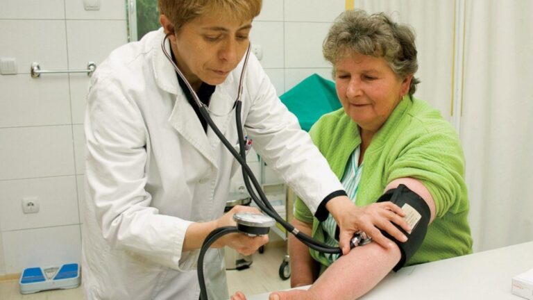 ВОЗ: большое число семей в Европейском регионе оказываются в нищете после оплаты медуслуг ВОЗ: большое число семей в Европейском регионе оказываются в нищете после оплаты медуслуг